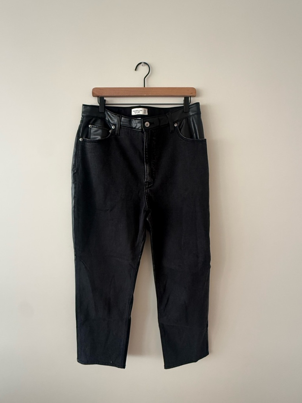 Abercrombie & Fitch Black High-Rise Straight Jeans
